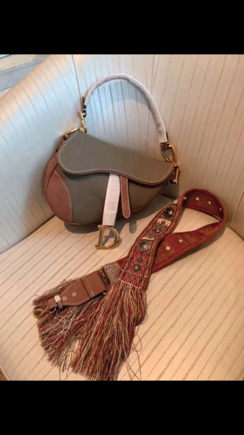 dior迪奥流苏肩带马鞍包