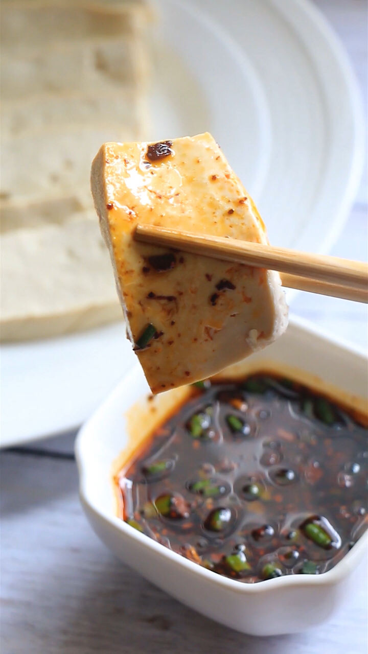 活水豆腐,这样吃能更多的保留豆腐的香味和营养哦