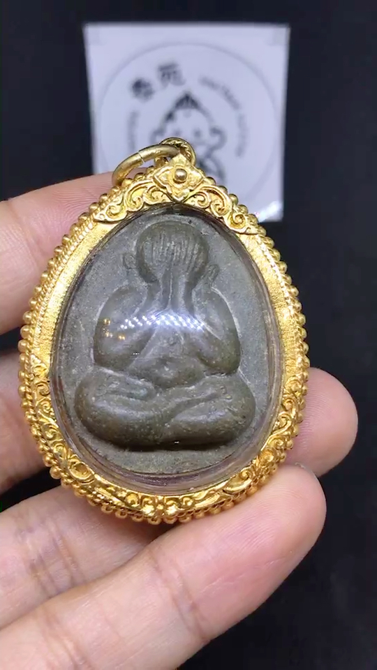 品相极美的龙婆多 珍宝二