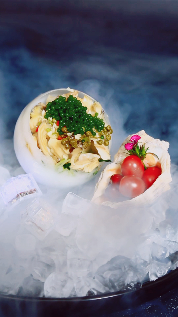 创意分子菜～梦幻谷海螺配青葱鱼子