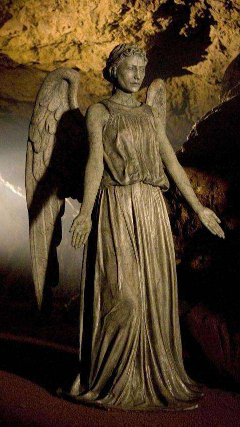 听说哭泣天使是有些人的童年阴影!高分烧脑英剧神秘博士3/6