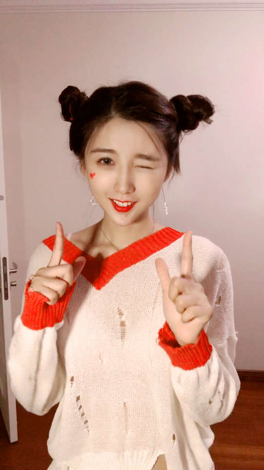 两个冲天辫子代表了我对生活的热情