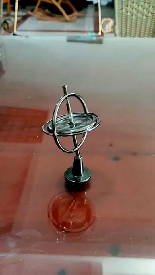这种陀螺真是秀啊头一次见,感觉自己童年真是黑暗!