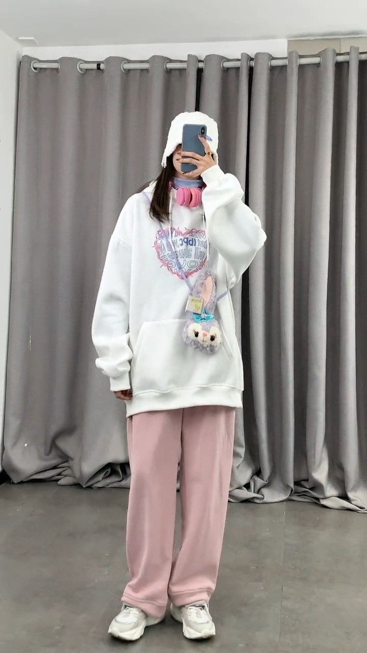 这个秋冬,一定要试试粉白穿搭.