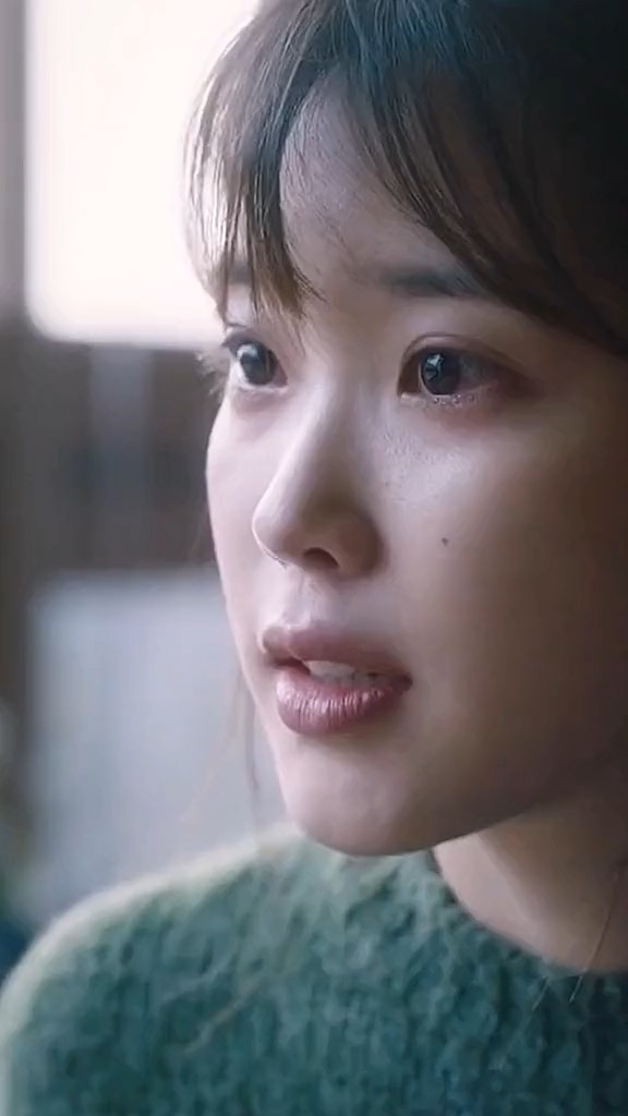 李知恩的哭戏能演的深入人心,她就是一个有实力的演员,有颜又有