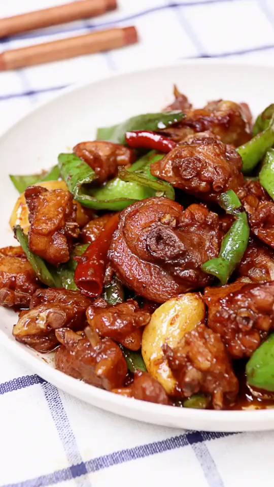 家常菜,辣椒炒鸡块