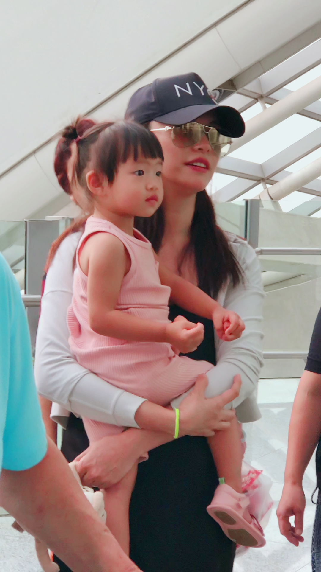 姚晨的小女儿和儿子