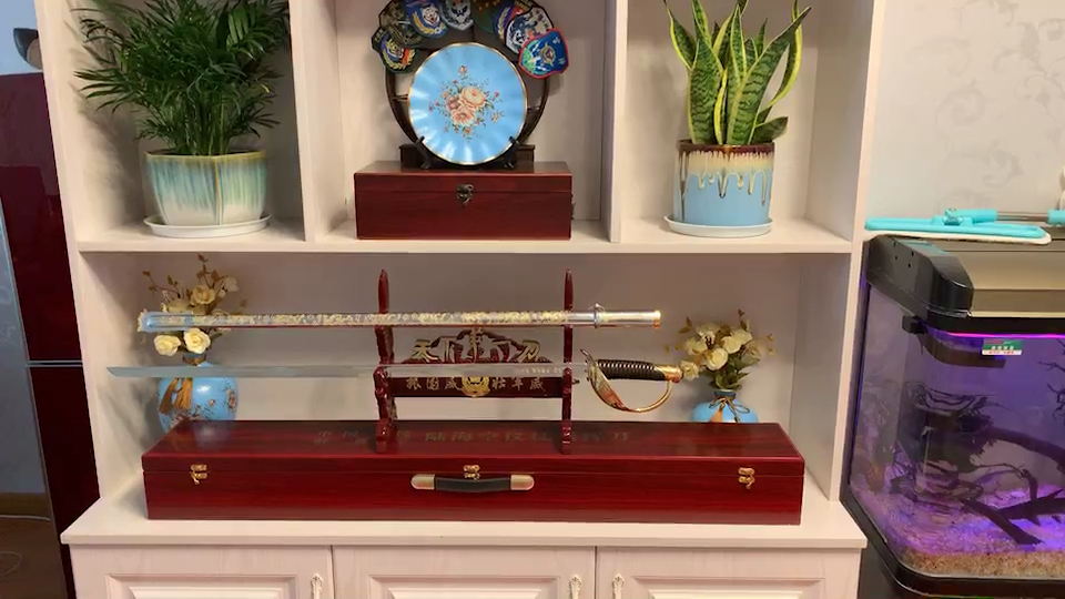 中国人民解放军海陆空三军指挥刀 天下第一刀,三军仪仗指挥刀 , 赠送