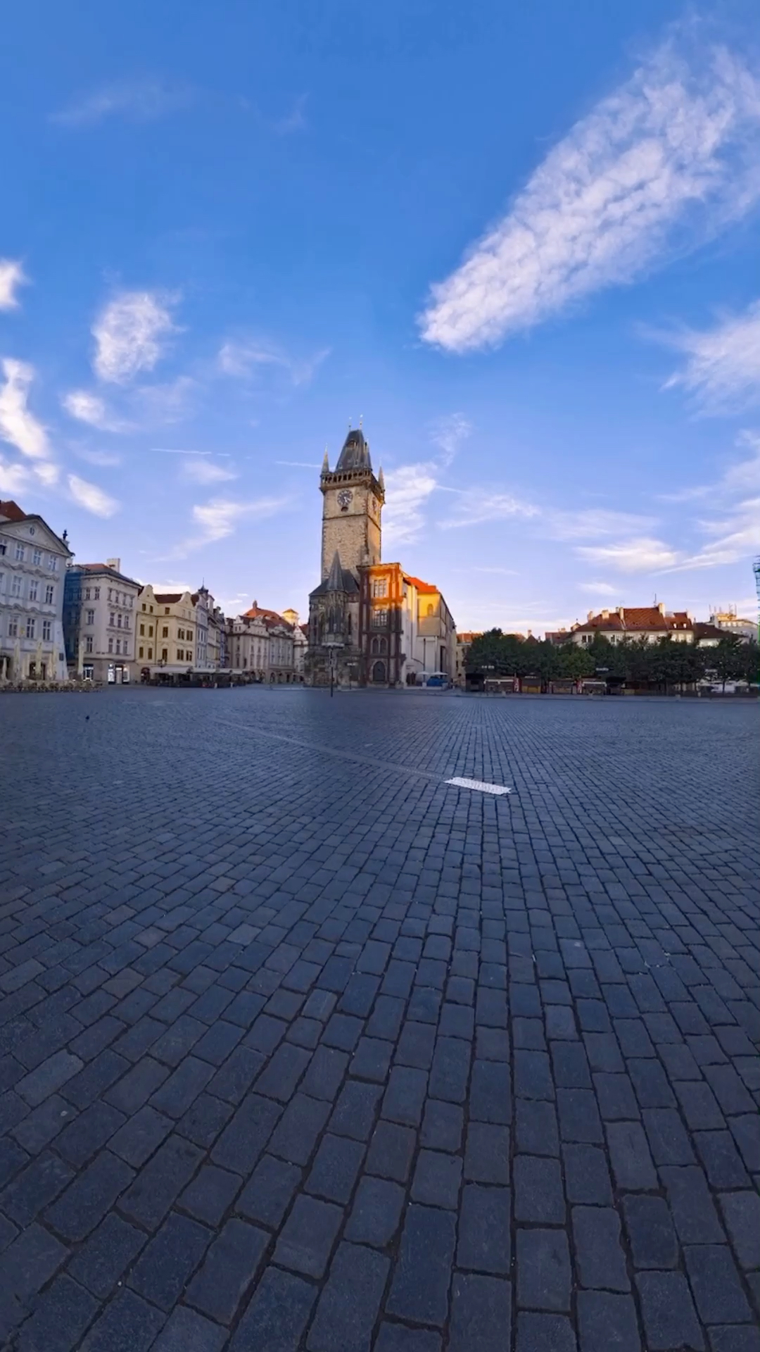 黄昏的布拉格广场,那画面美得我不敢看