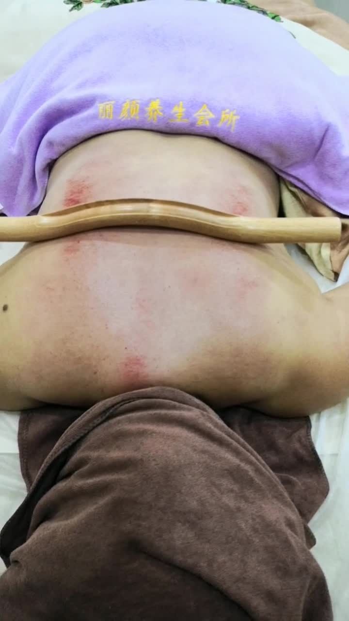 背部擀筋,赶走湿堵毒