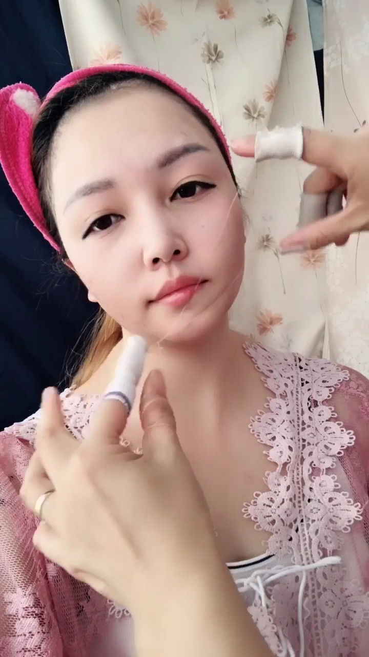 你们有拔脸毛的习惯吗