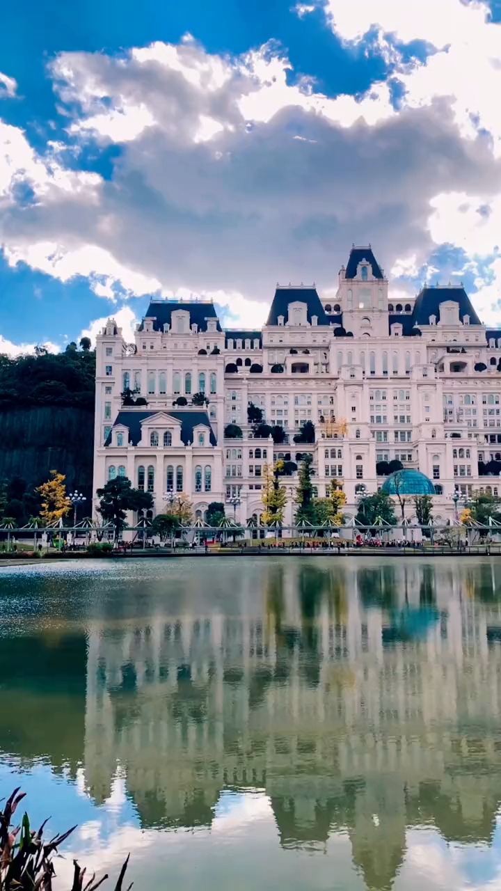 开车1200公里,就为看一眼,27亿打造的贵阳白.