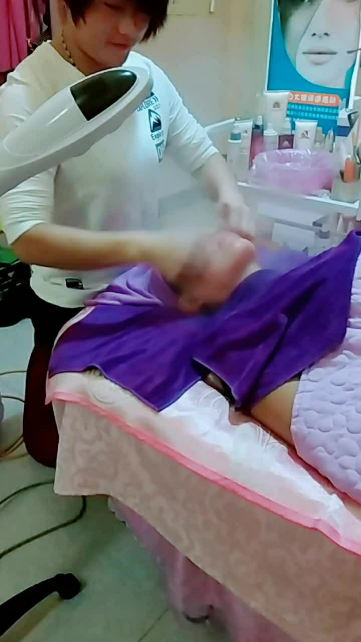 秋季皮肤干燥,面部熏蒸是最佳选择9595959595