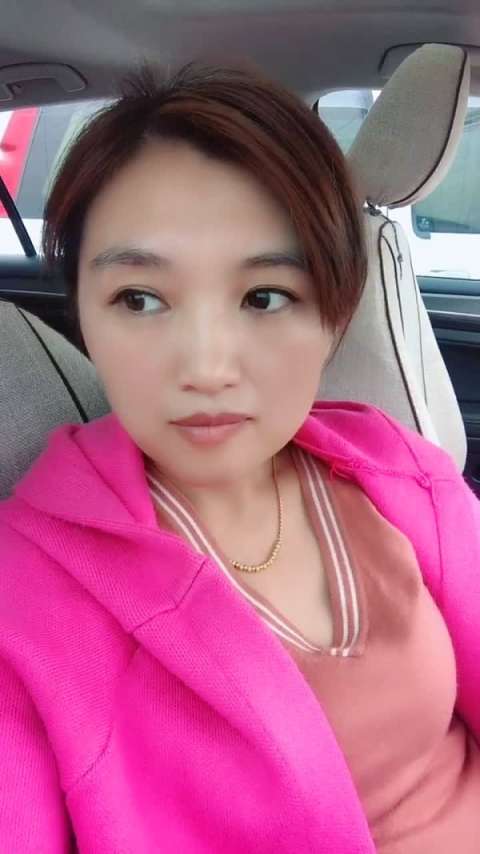 已婚妇女.看到帅哥的眼神