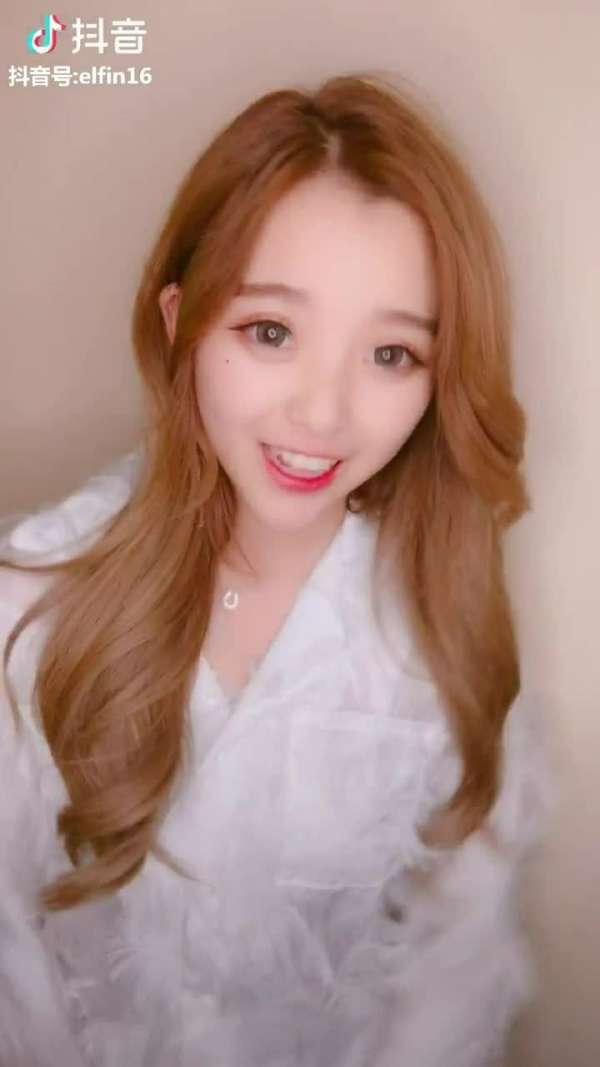 微视里没人喜欢十六,没人给十六点赞.没事啊!