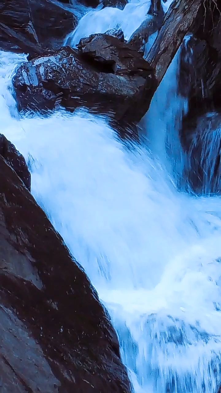 此水从天上来,风景如此壮观!微视摄像机x微视云台-拍摄