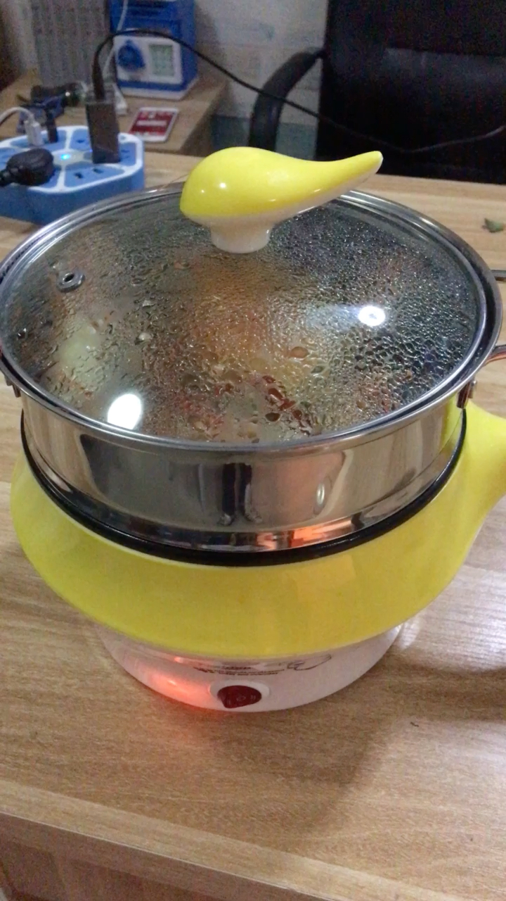 一口小锅 满足各种所需.