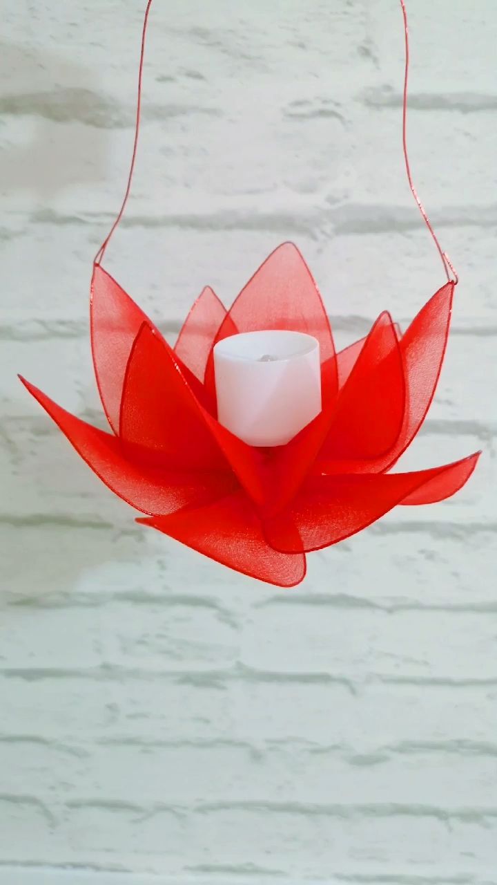 中秋节荷花灯笼,有小可爱说像香蜜里面的凤凰灯,你觉得呢