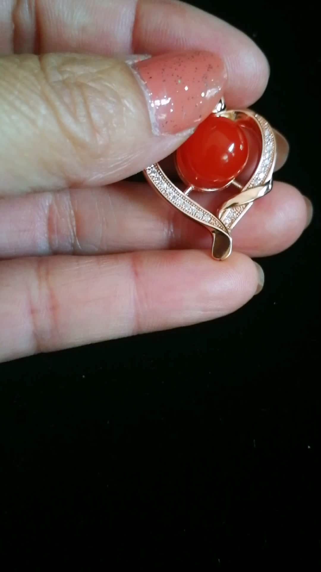 爱我你就戴戴我9393保山南红爱心园珠吊坠