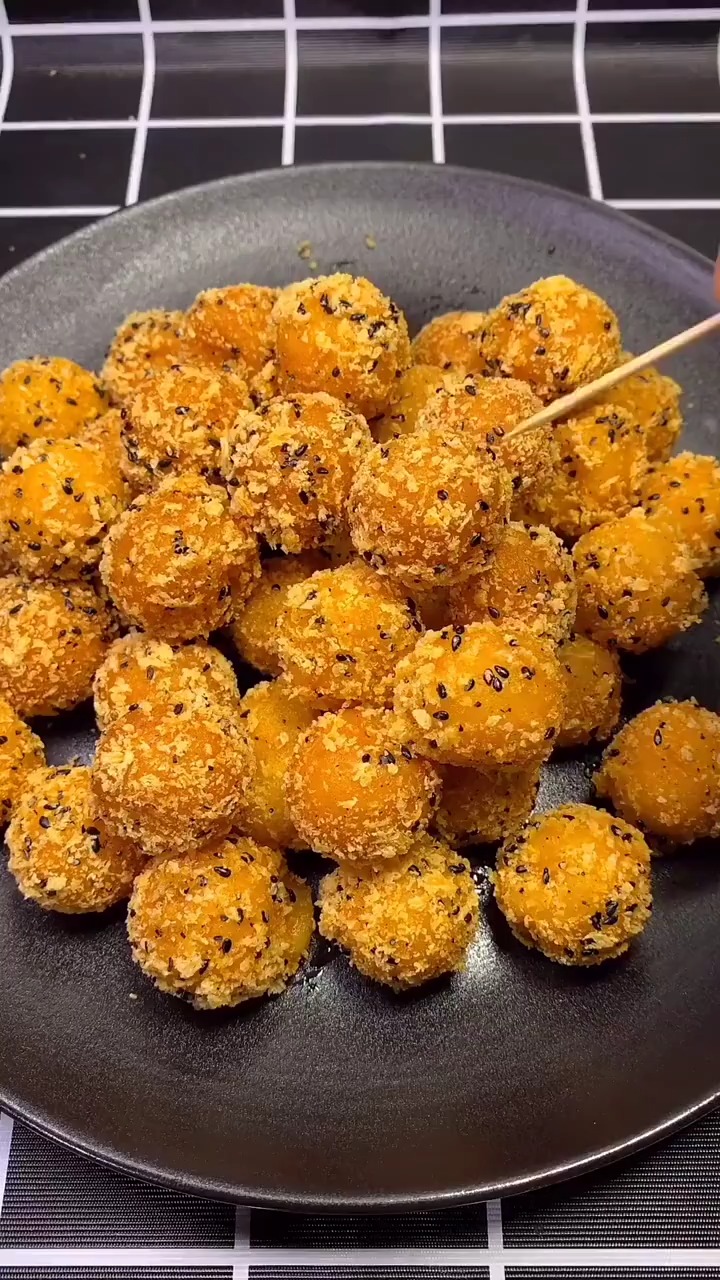 红薯小丸子做法简单,孩子们特别喜欢吃!