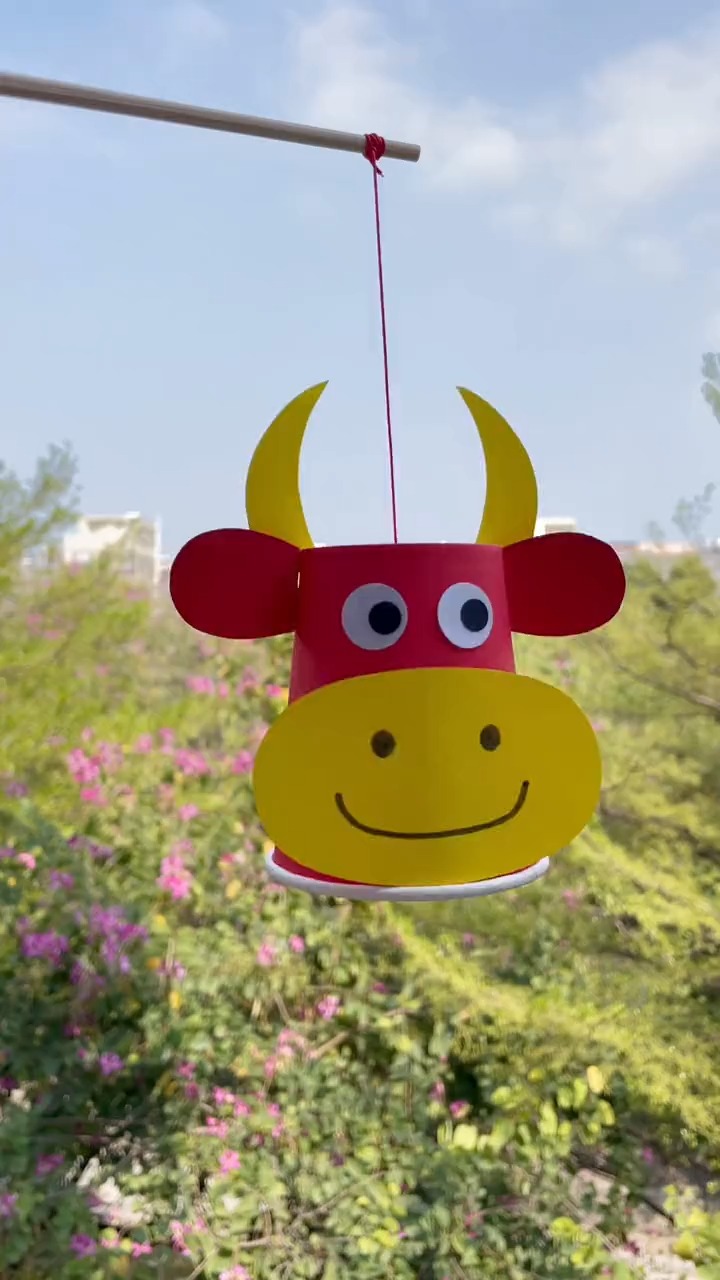 喝过的一次性水杯不要扔,做个可爱的小牛灯笼吧#diy手工制作