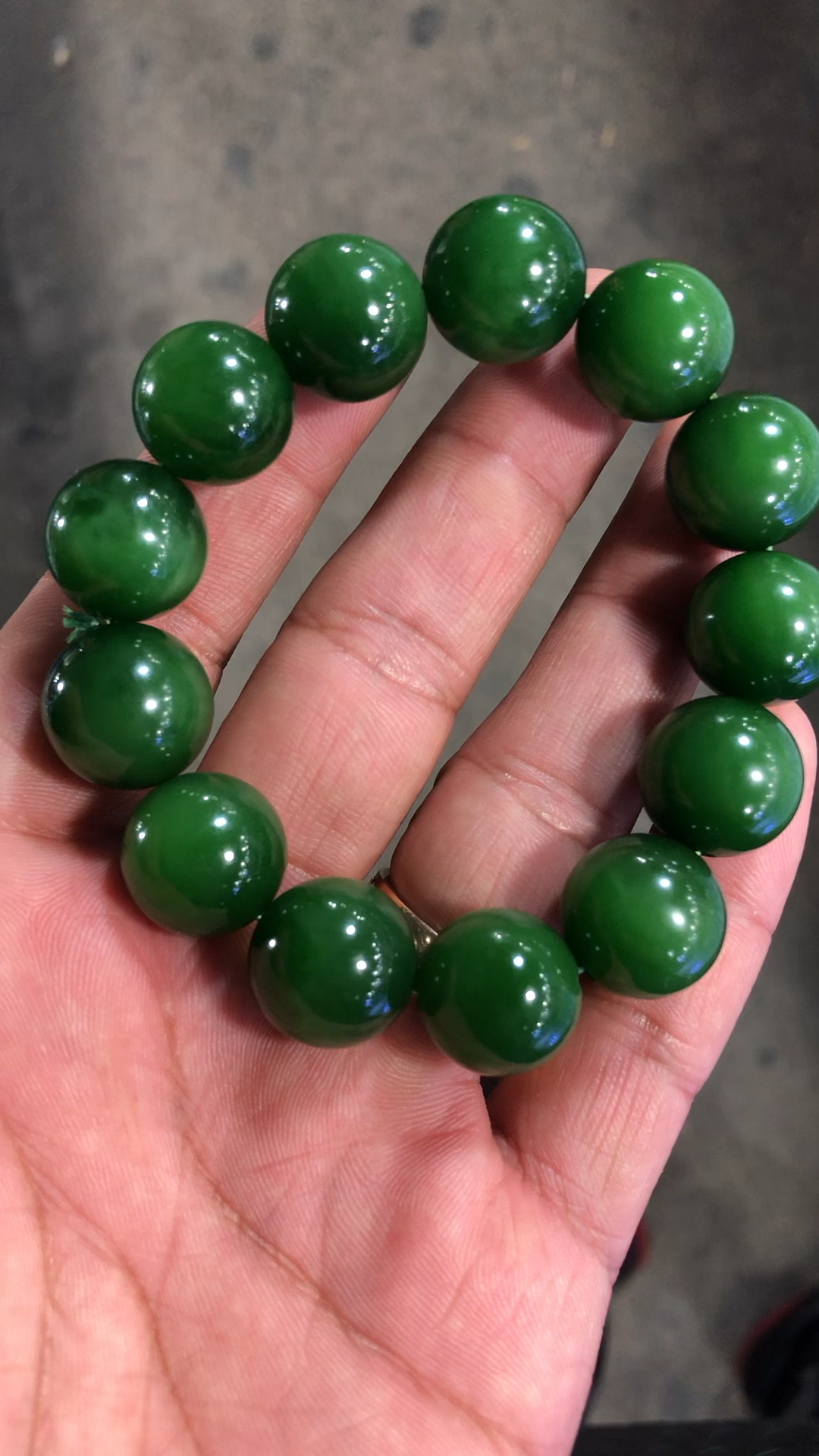 菠菜绿顶级手串 尺寸17完美无瑕无杂色
