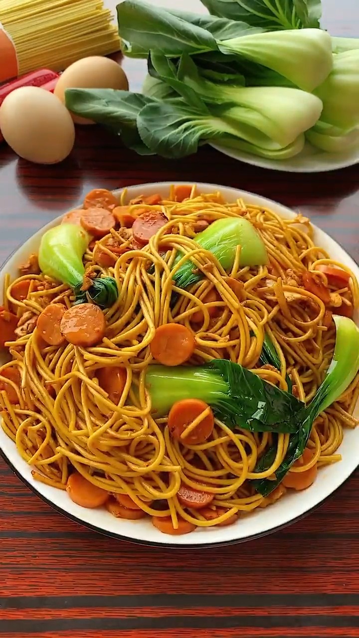 宅在家里吃炒面,做这么一盘根本不够吃