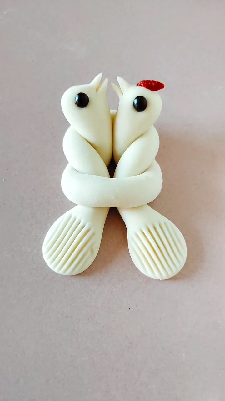 我捏的这是一对鸳鸯鸟吗?#面食