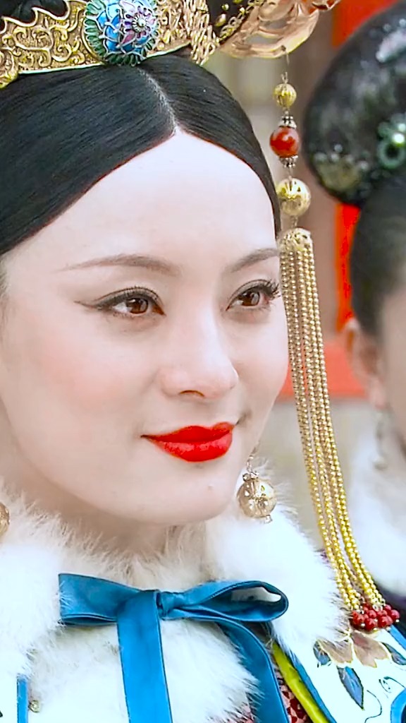 你是愿意做甄嬛笑不及眼底,还是像如懿一样把一切都摆在明面都挂