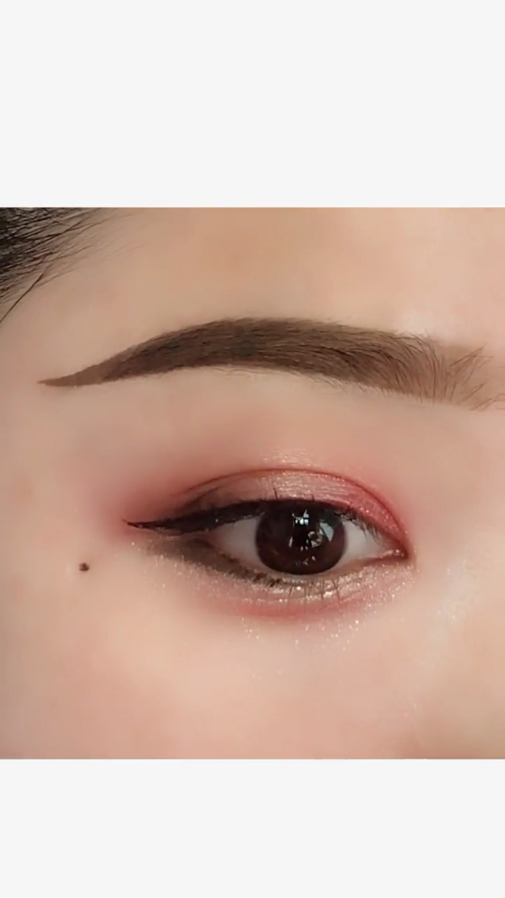 画好下痣  卧蚕