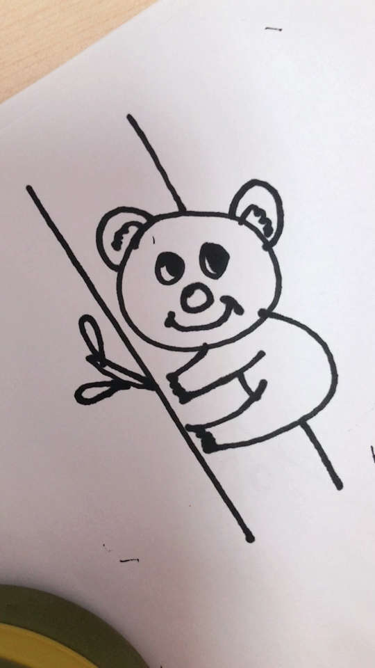 无尾熊简笔画,背景画个大树干,让你有依靠
