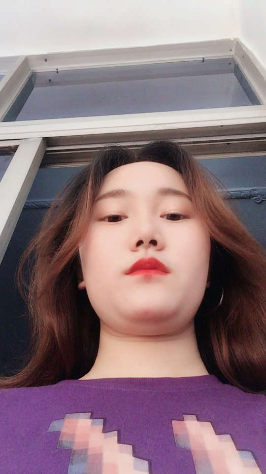 就问谁有我的双下巴厚!