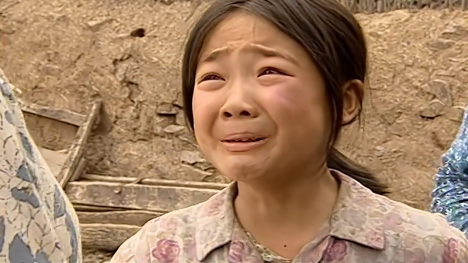 暖春:小花等来了婶婶,可她却还是回不了家,让人感到十分心疼