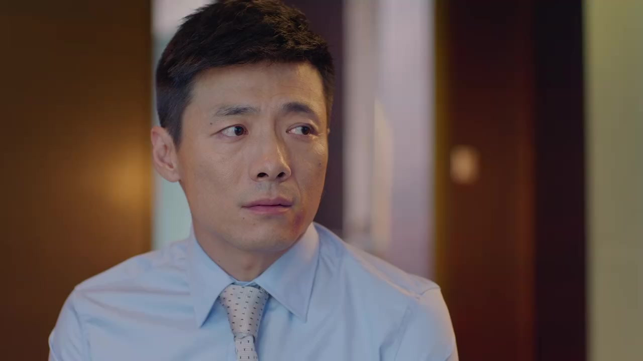 欢乐颂老谭觉得奇点就是安迪的劫数,希望奇点能够离开安迪