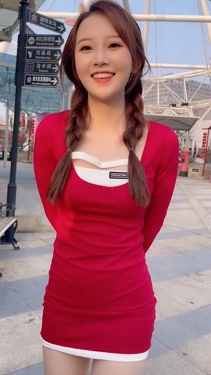 清纯可爱的小姐姐!