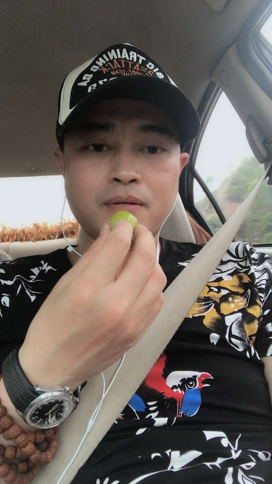 赖辉-华语歌手 在微视发布了一个超有趣的视频,速来前排围观!