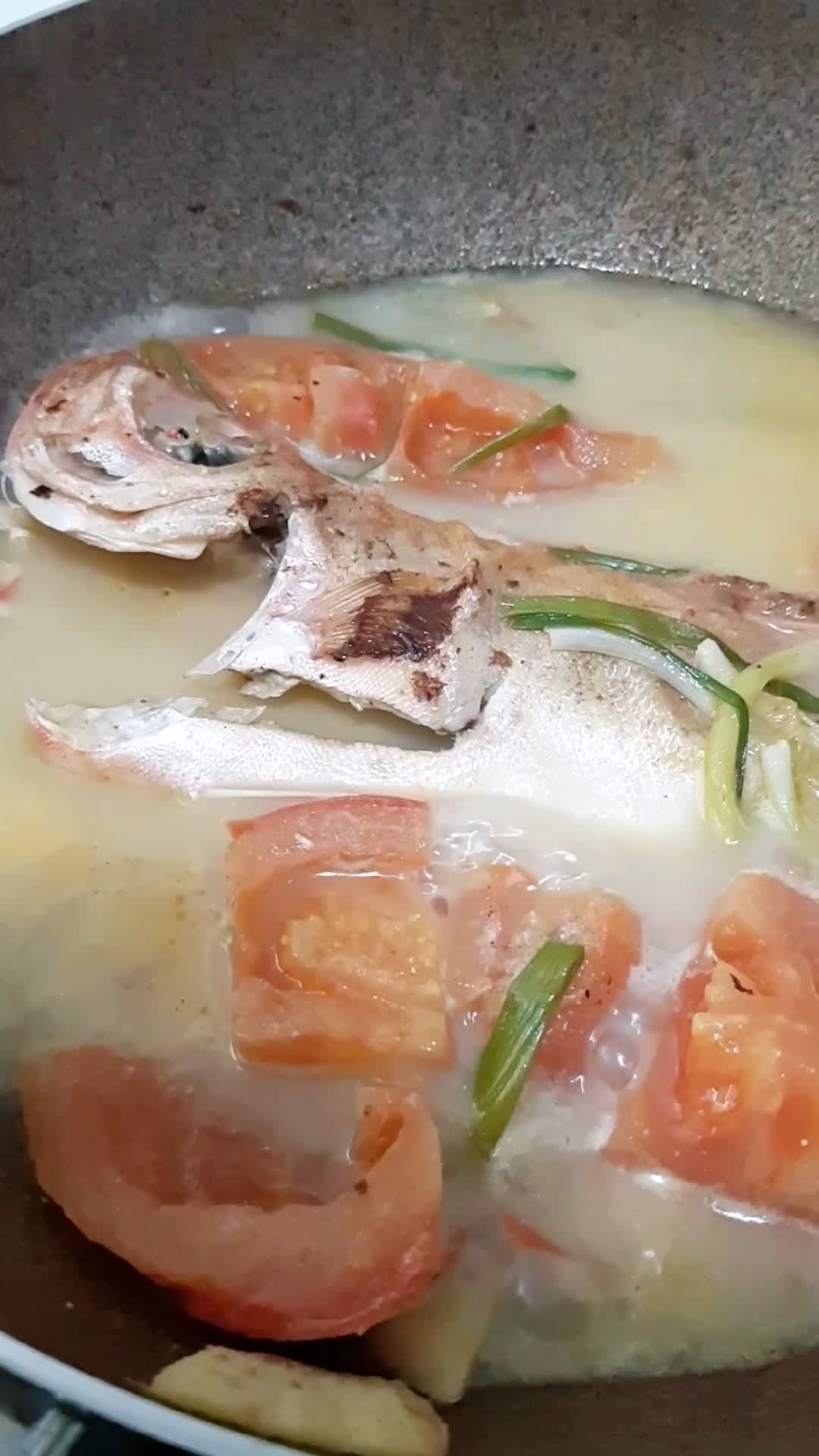 一流的番茄大眼鸡鱼汤!