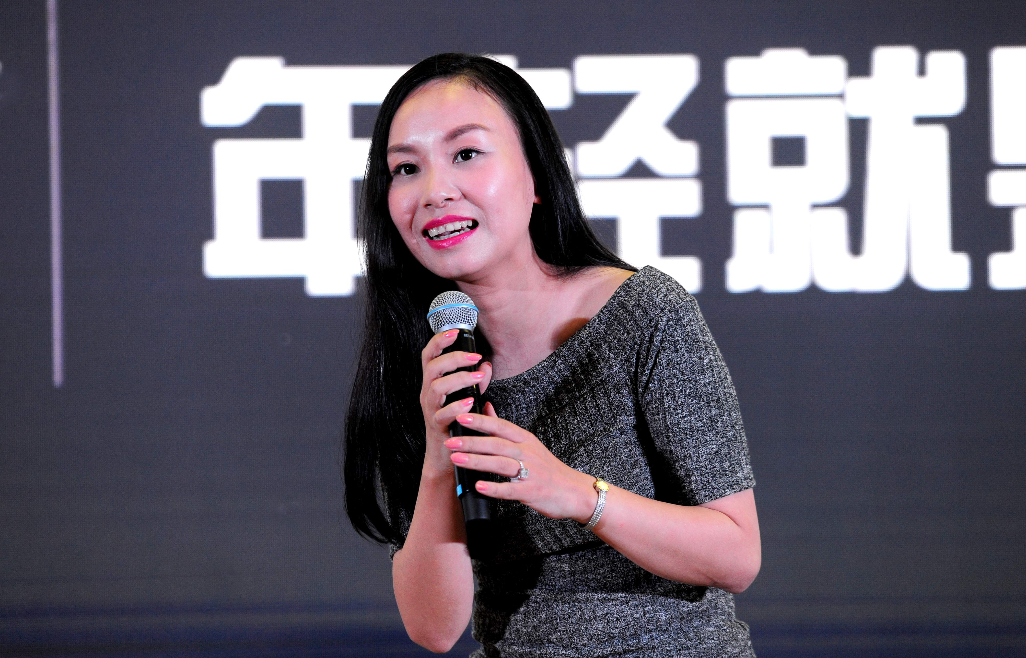 新希望六和董事长刘畅认为自己孩子不会富不过三代的,凭他们的知识水