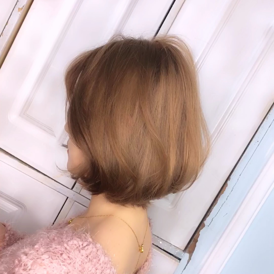 分享一款短发 亚麻黄 显肤色的颜色哦