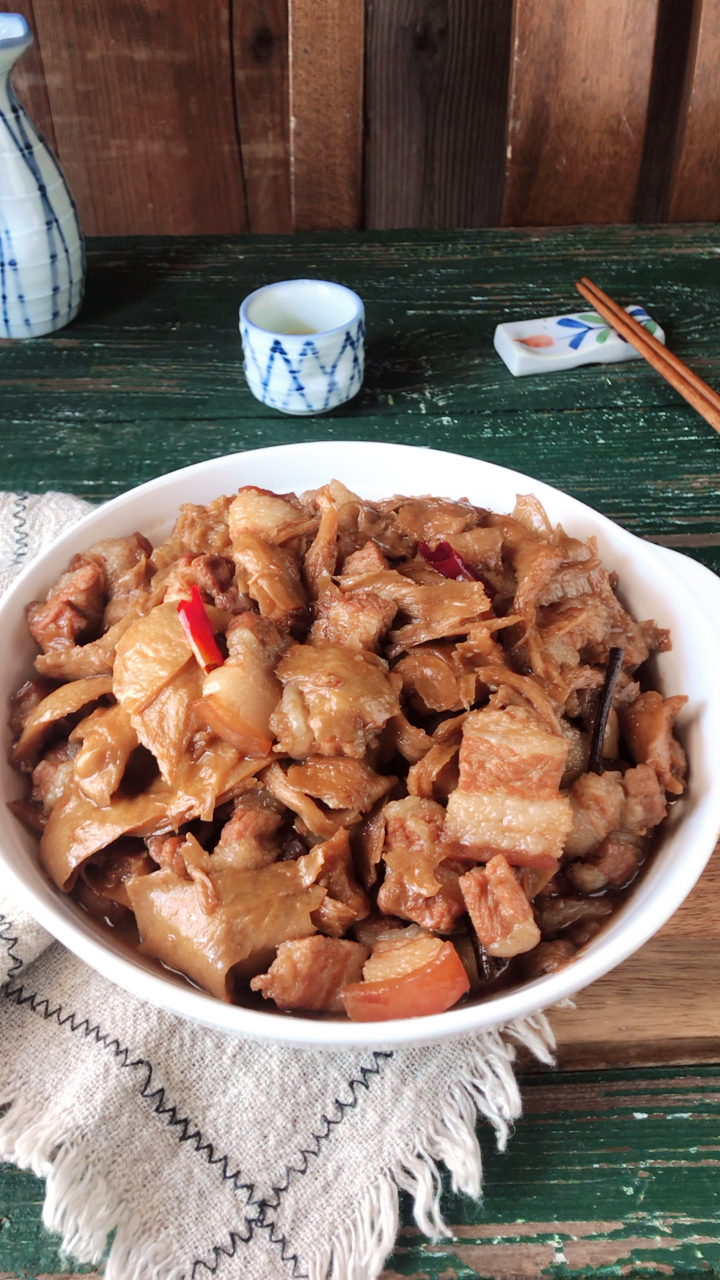 给孩子做的面筋烧肉,来点不?