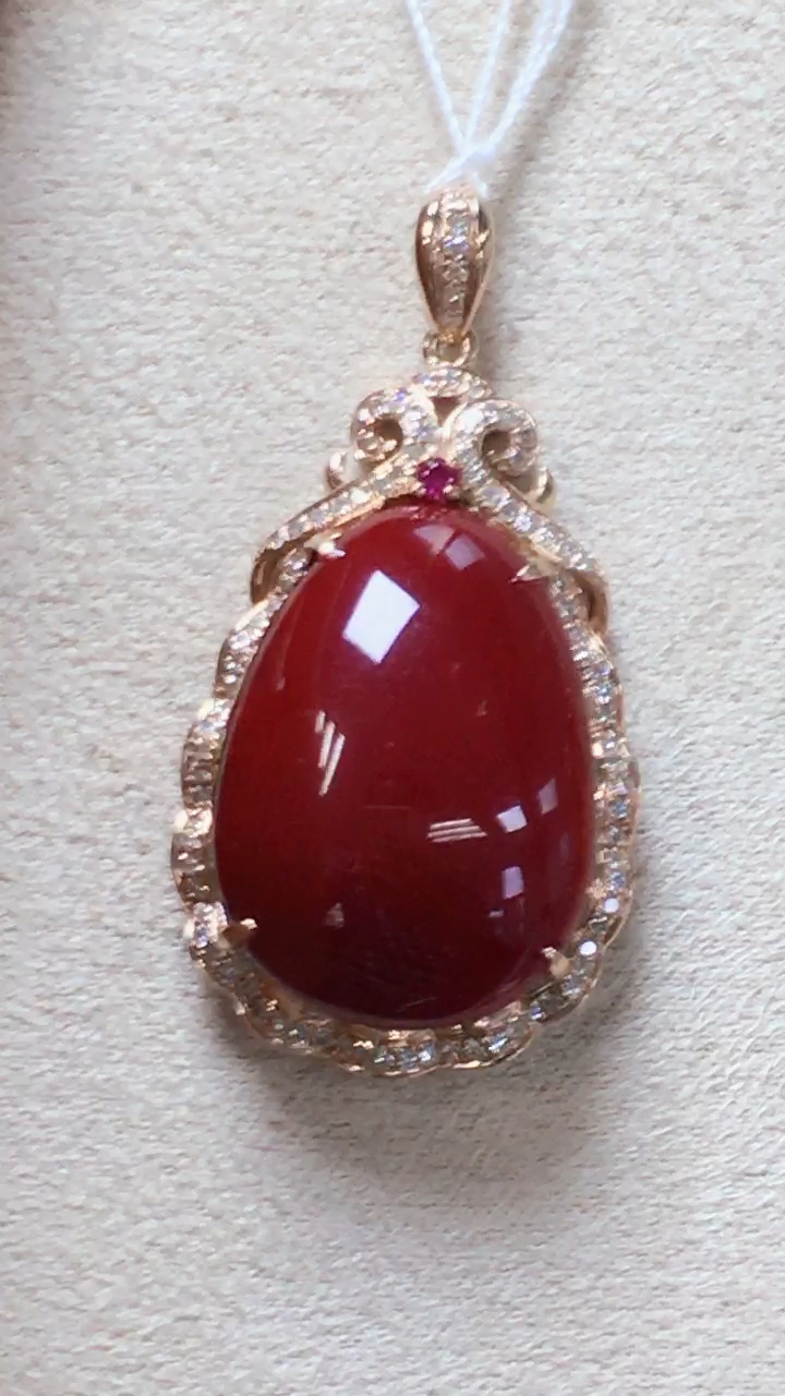 天然有机宝石珊瑚吊坠