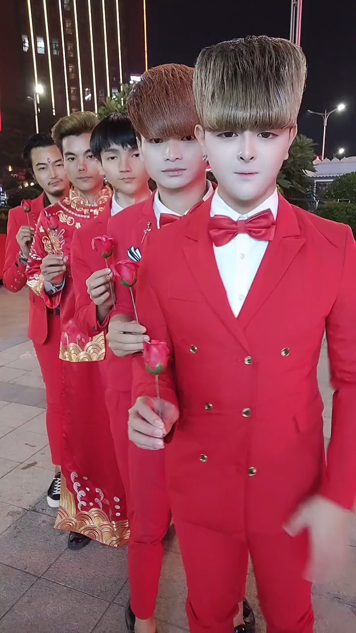 我们是全网最帅的阴兵团队,应该不过分吧!