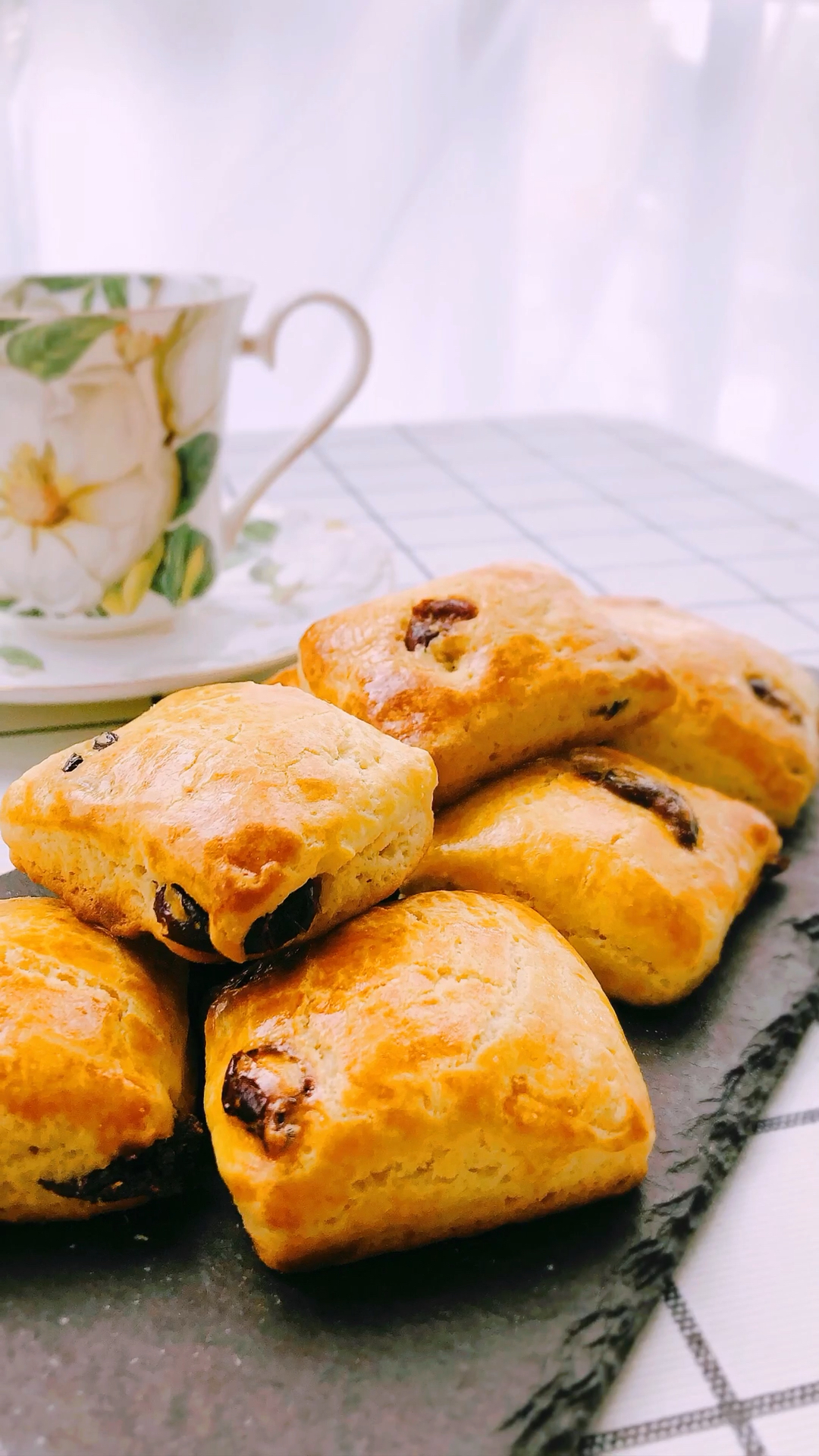 英式司康饼@{uid:1502349662339070,nick:经纪人小微}