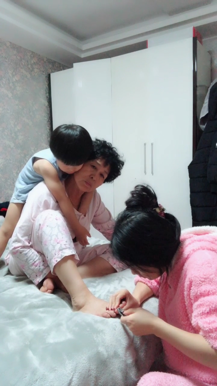 《后妈和儿子的生活》感谢老公和儿子7815因为遇见你们,让我更加