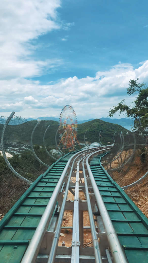 排队两小时的高山滑道值了