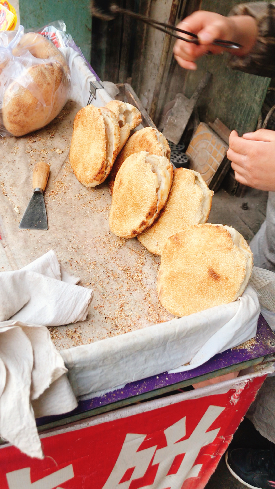 河北大名府古城里的味道,焦烧饼!你吃过吗?太香了!97