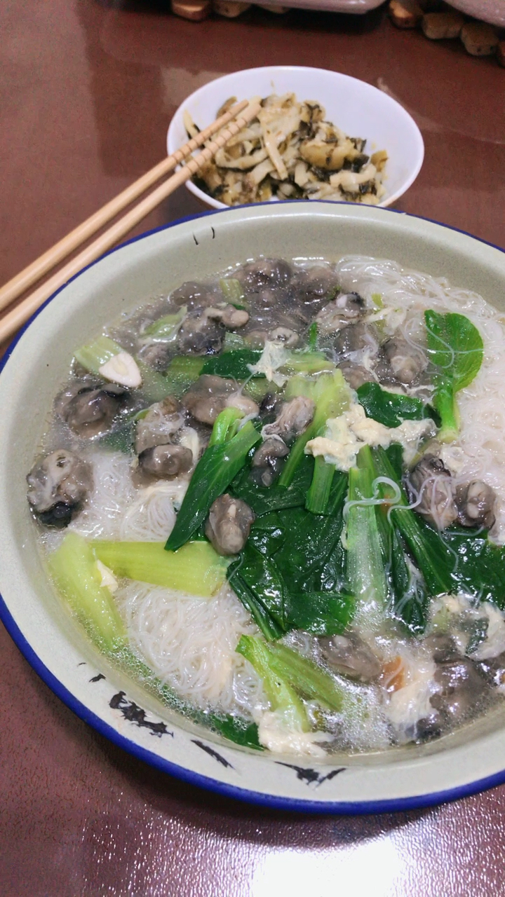 中午吃海蛎米粉!