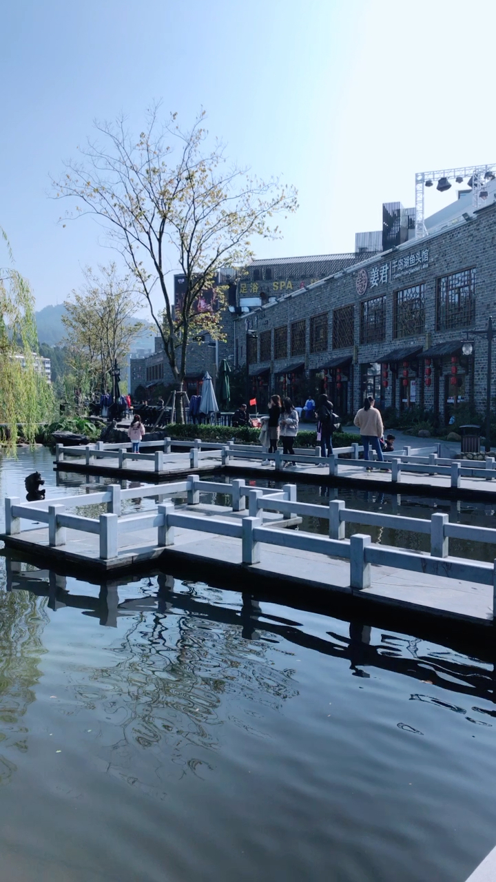 千岛湖鱼街,吃鱼之前先看景