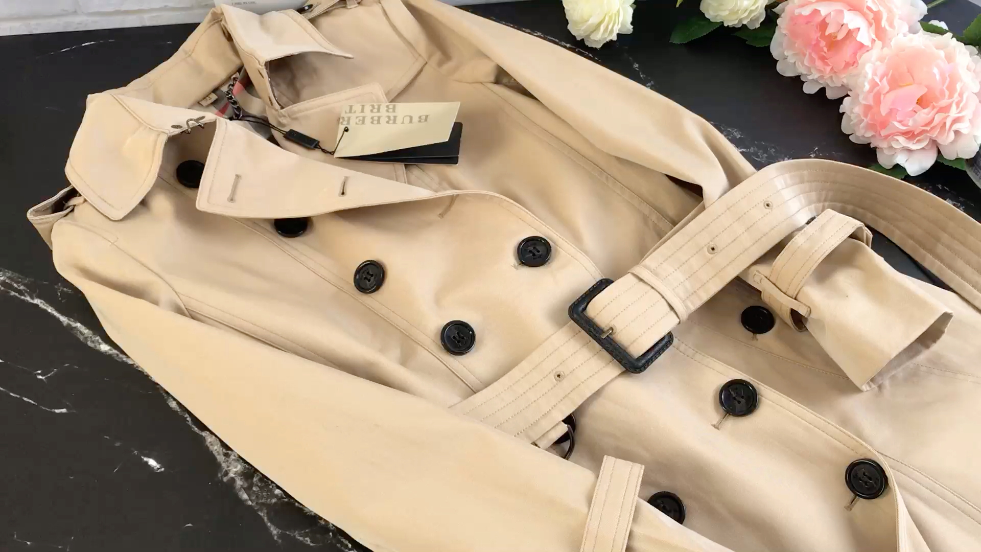 【热荐】高仿巴宝莉桑德林汉姆羊绒大衣 _burberry风衣桑德林汉姆真假辨别