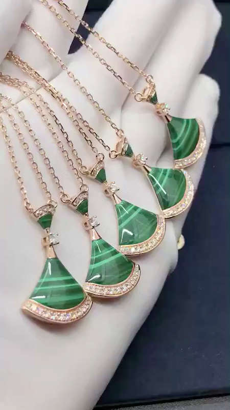 9696梵克雅宝孔雀石扇子项链